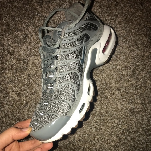 Nike air max plus olive green women’s Nike air max plus olive green women’s